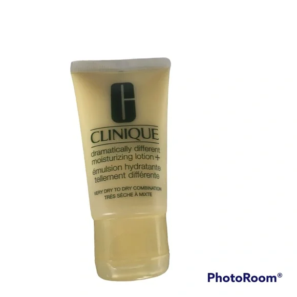 SOLD- CLINIQUE DRAMATICALLY MOISTURIZING LOTION 1 FL OZ - Picture 2 of 4